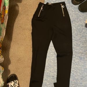 2 pairs of jeans good conditions